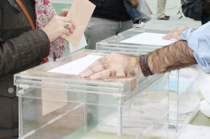 MADRID.-23J.- Cualquier elector podrá ser requerido para una mesa electoral si no aparecen suficientes titulares o suplentes