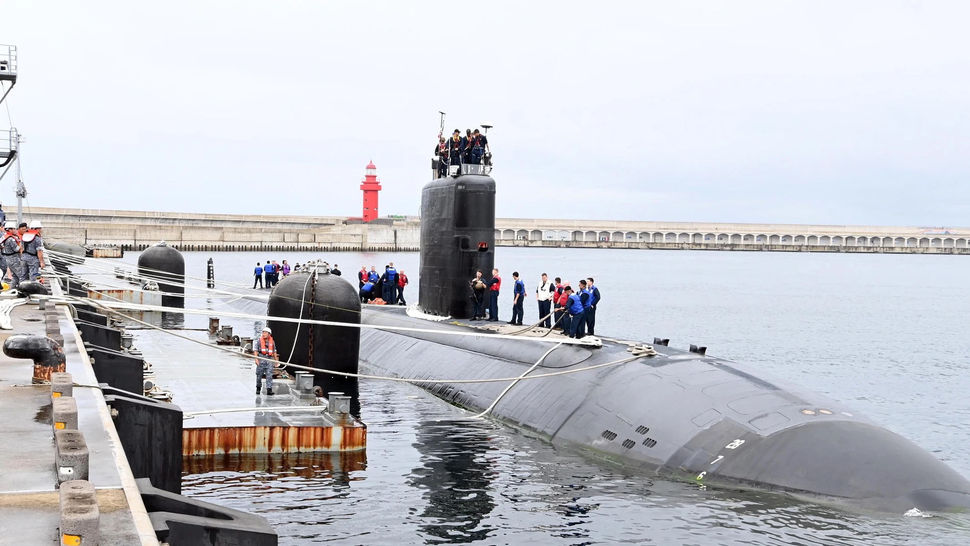 Jeju (Korea, Republic Of), 24/07/2023.- A handout photo made available by the South Korean Defense Ministry shows the US nuclear-powered submarine USS Annapolis arriving at a naval base in Jeju Island, South Korea, 24 July 2023. (Corea del Sur) EFE/EPA/South Korean Defense Ministry HANDOUT HANDOUT EDITORIAL USE ONLY/NO SALES HANDOUT EDITORIAL USE ONLY/NO SALES