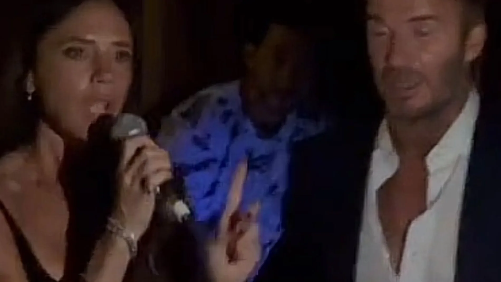 Victoria y David Beckham protagonizan un divertido momento cantando una canción de las Spice Girls