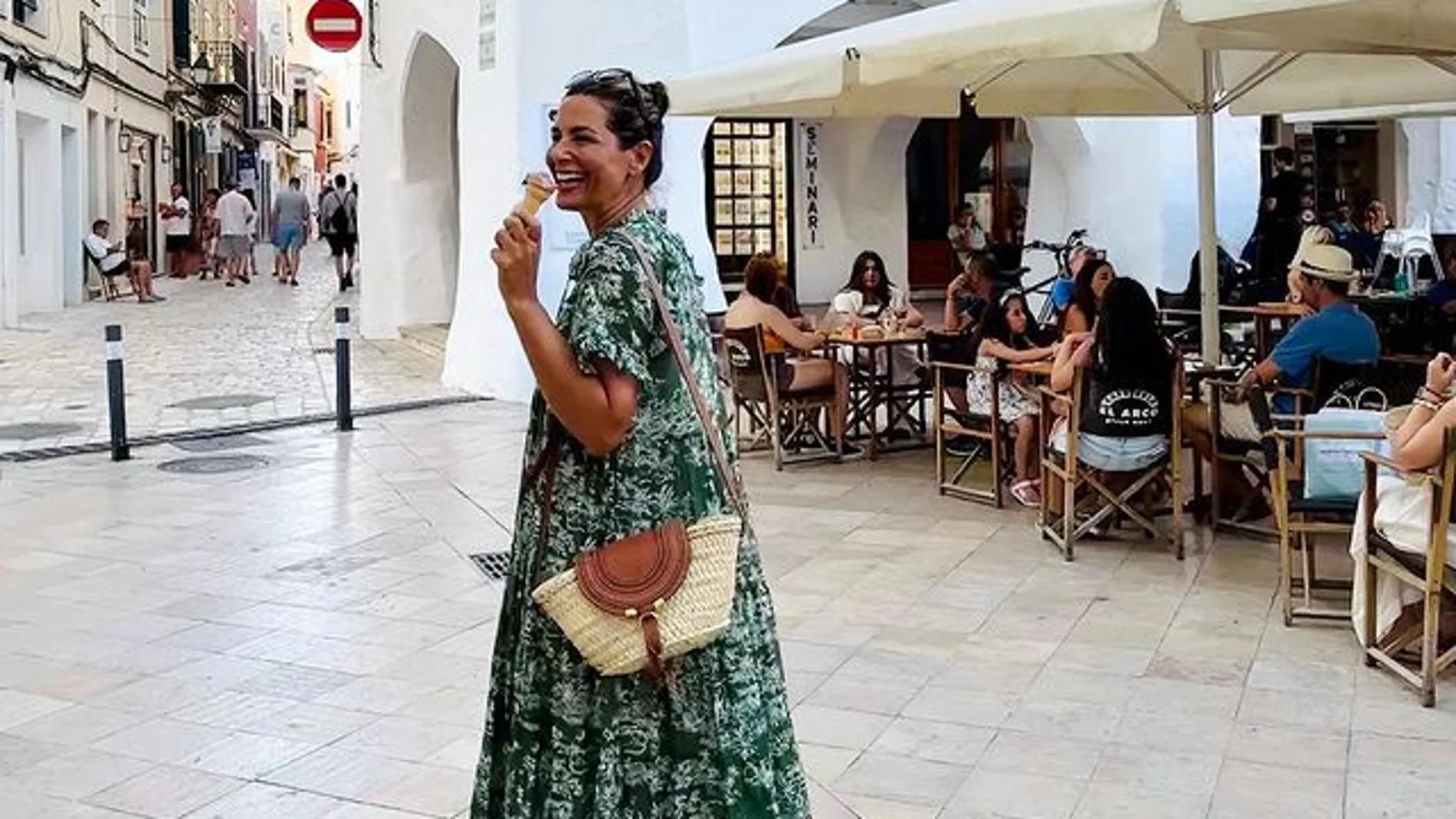 Nuria Roca disfrutando de sus vacaciones en Menorca.