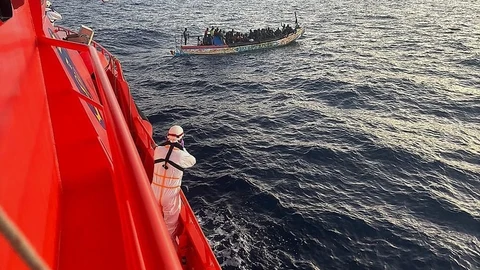 Presidente canario pide a Albares que la UE mantenga la negociación con Senegal para que acepte vuelos de repatriación