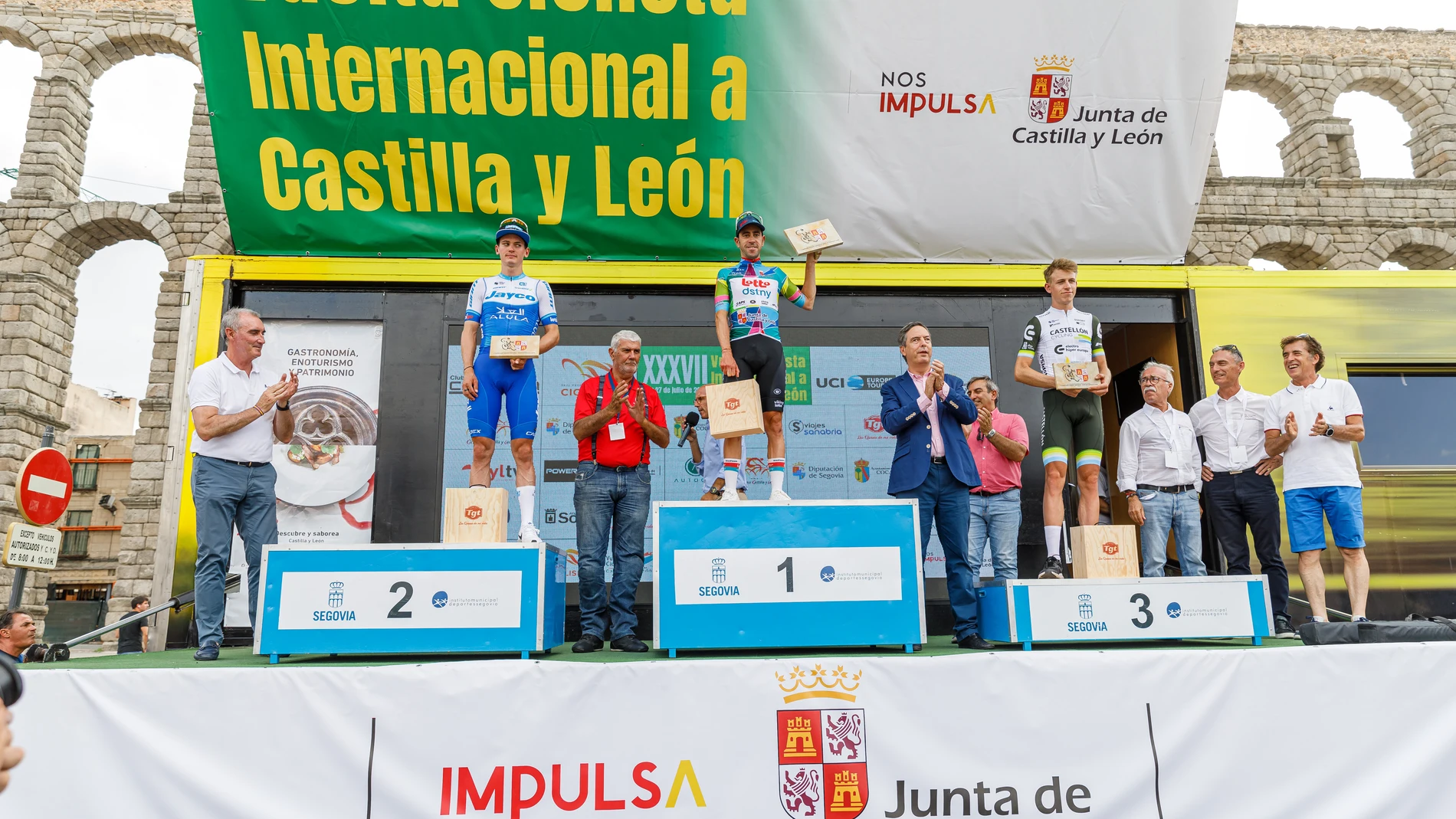 Podio de la Vuelta Ciclista a Castilla y León