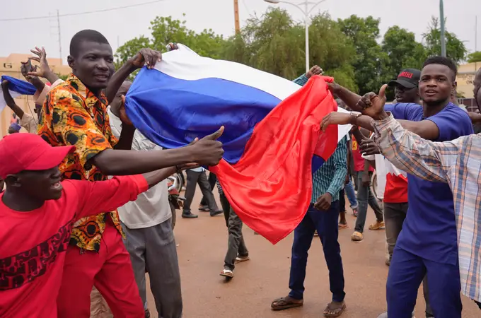 Incertidumbre y una sombra rusa tras el golpe de Estado en Níger