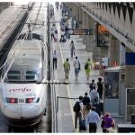 MADRID.-Renfe ofrece 1,2 millones de plazas en más de 4.000 trenes para la operación salida de agosto
