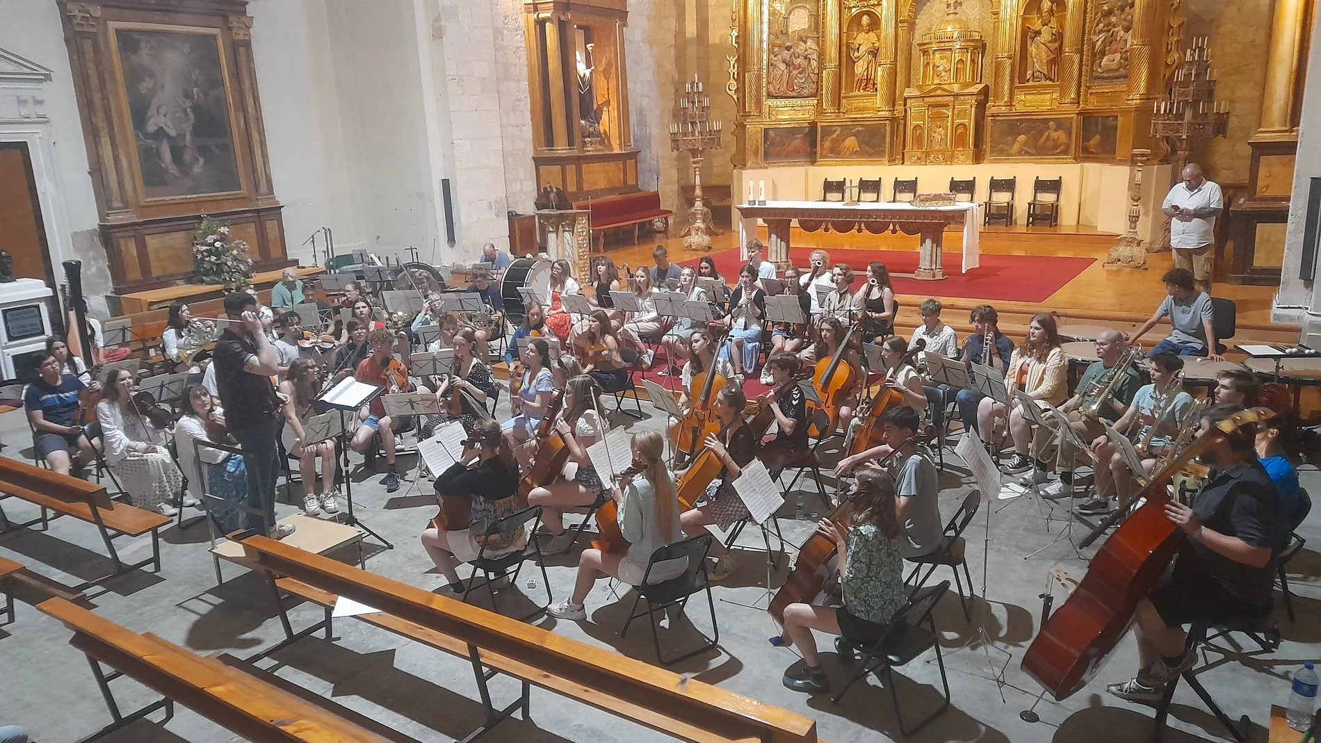 Suffolk Youth Orchestra cierra el verano cultural de la Asociación jacobea palentina