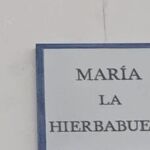 La inauguración de calle María 'La Hierbabuena' en Cádiz despierta risas y curiosidad en redes sociales