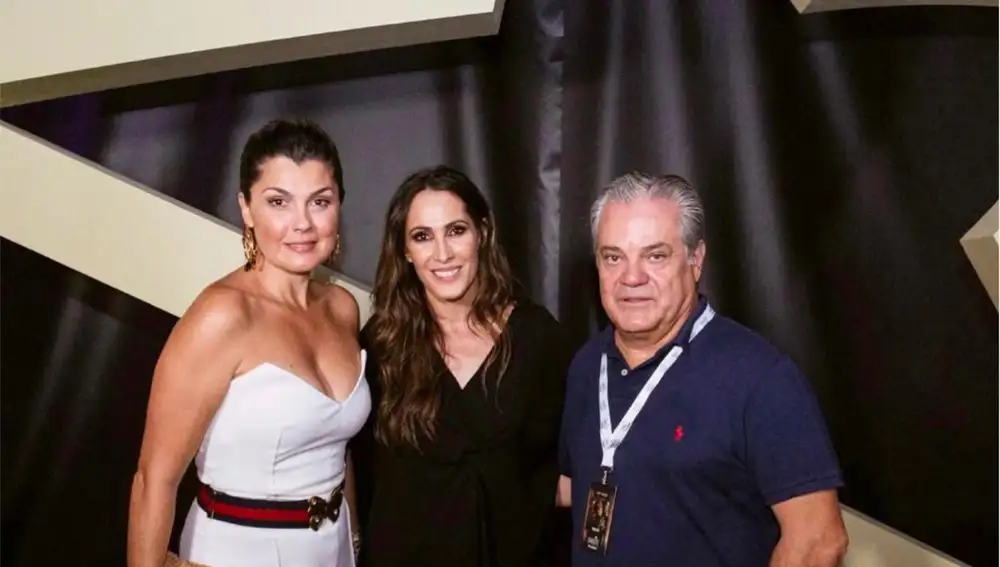 Angelica de la Riva, Malu y Marcos de Quinto en el backstage