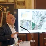 El alcalde de Valladolid, Jesús Julio Carnero, informa de los asuntos tratados en la Junta de Gobierno Local