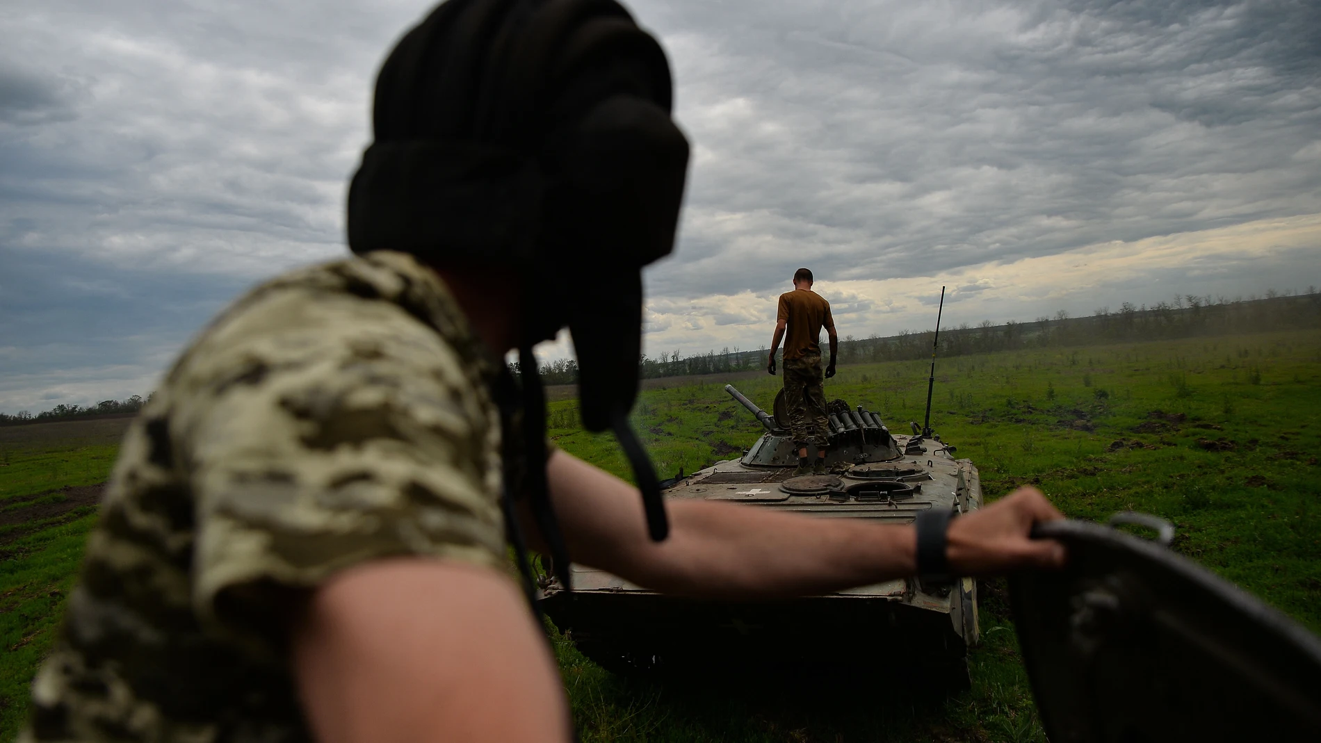 May 22, 2023, Kyiv, Donetsk, Ukraine: Mechanical crews from the 214th Opfor work to repair damaged armored vehicles. Since the beginning of the full-scale invasion, the 214th Battalion has been involved in some of the heaviest fighting in Ukraine. (Foto de ARCHIVO) 22/05/2023