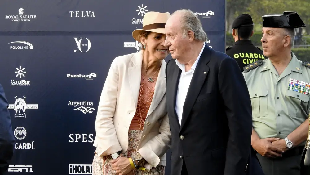 El Rey Juan Carlos y la Infanta Elena en Sotogrande en 2017