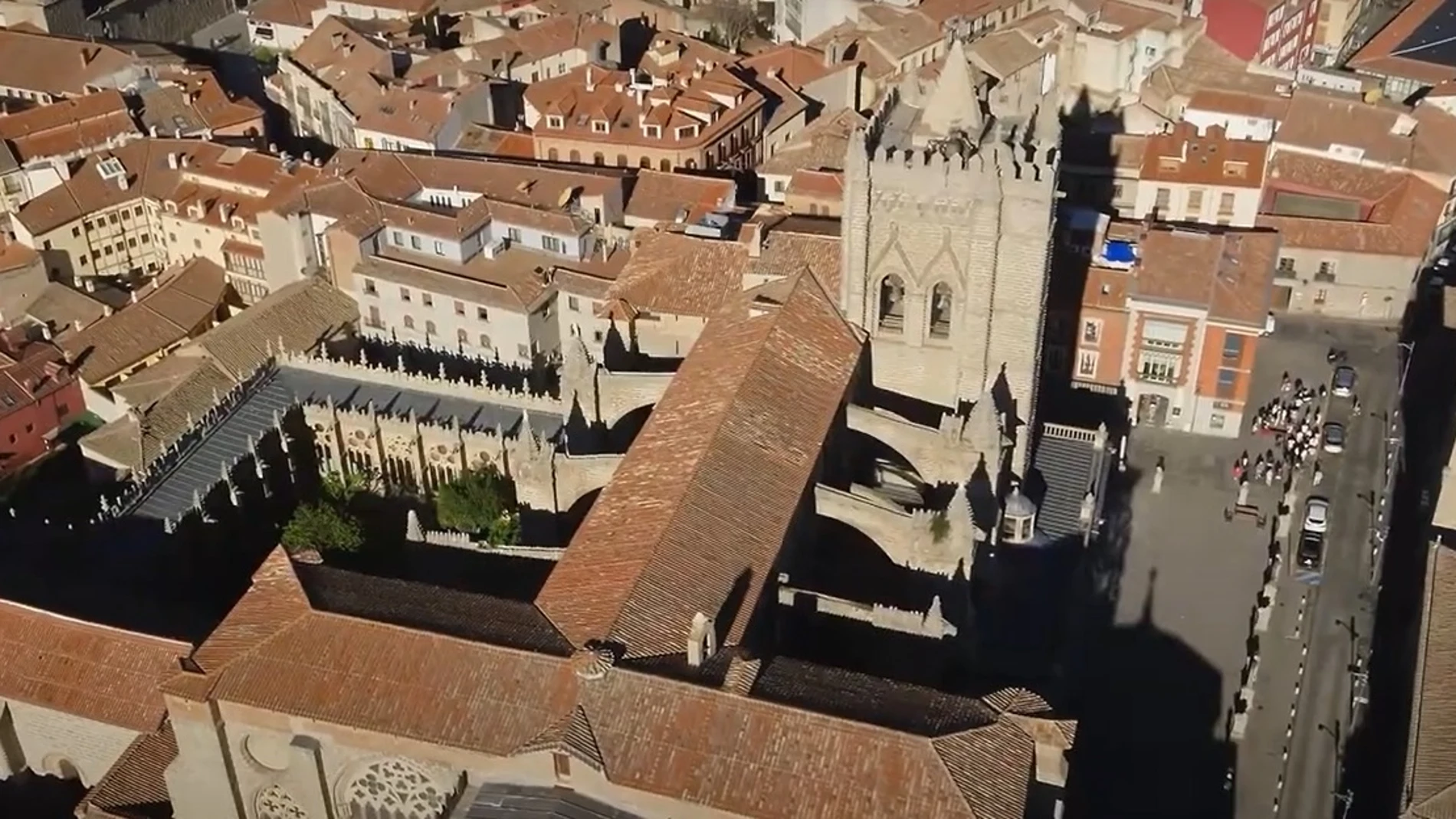 Imagen de la ciudad de Ávila desde el dron usado para grabar el vídeo