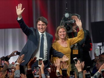 El primer ministro de Canadá, Justin Trudeau, y su esposa, Sophie Gregoire, anuncian su separación