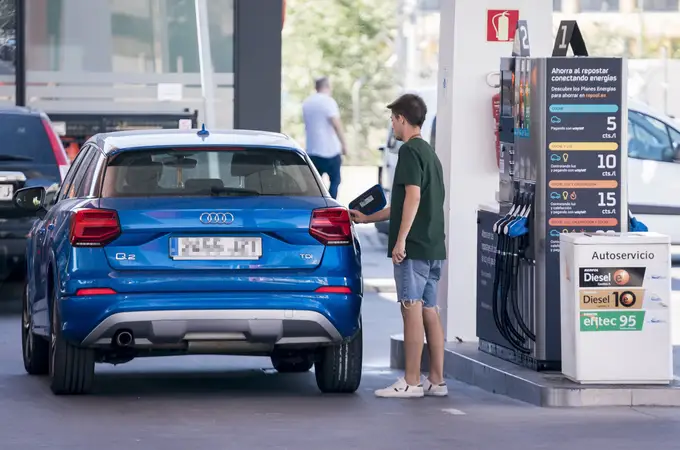 Los carburantes suman su undécima semana al alza y el depósito de gasolina se acerca peligrosamente a los 100 euros