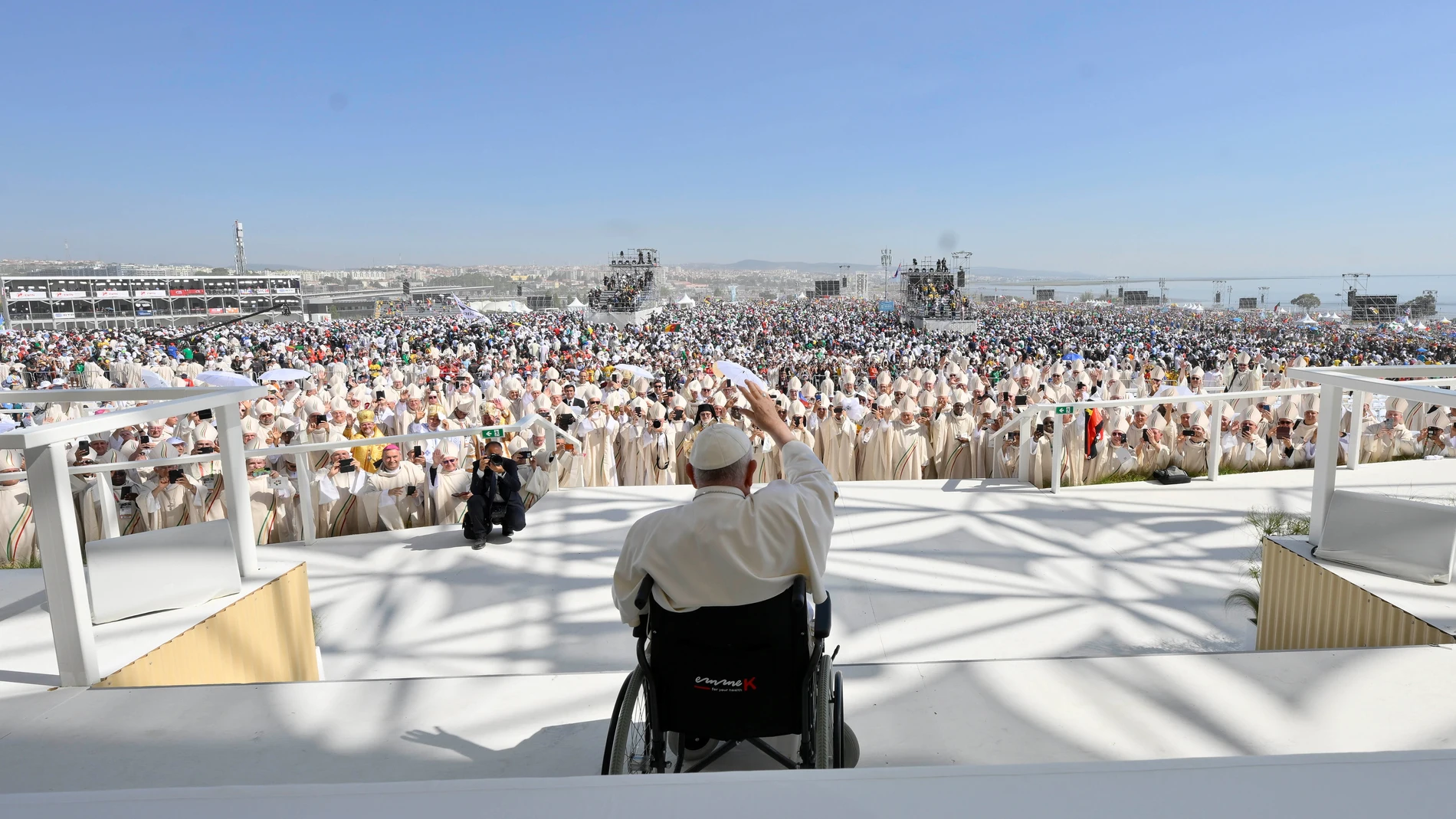 El Papa Francisco, ante la multitud a orillas del río Tajo