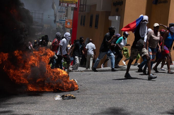 Cientos de haitianos salen a la calle para protestar contra la inseguridad en el país