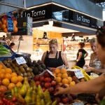 Economía.- CNMC constata que supermercados han trasladado la rebaja del IVA de alimentos básicos a los precios finales