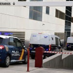 Llega al juzgado el detenido por el asesinato machista de Almería