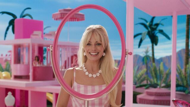 Fotograma de la película Barbie, con Margot Robbie.