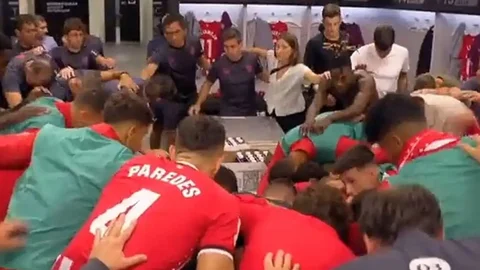 El misterioso ritual del Padre Nuestro en el vestuario del Athletic Club ¿Qué hay detrás de la dradición de Iker Muniain?
