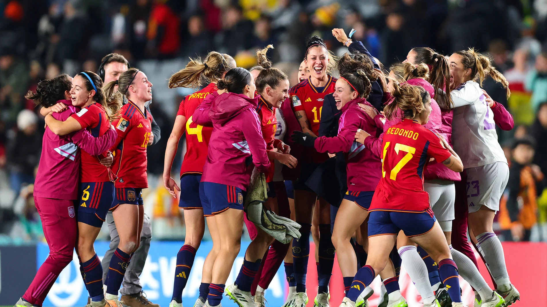 Auckland (New Zealand), 15/08/2023.- Spain celebrates their win over Sweden during the FIFA Women's World Cup 2023 semi final soccer match between Spain and Sweden in Auckland, New Zealand, 15 August 2023. (Mundial de Fútbol, Nueva Zelanda, España, Suecia) EFE/EPA/AARON GILLIONS AUSTRALIA AND NEW ZEALAND OUT EDITORIAL USE ONLY 