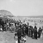 La playa del Postiguet de Alicante en los años 30.