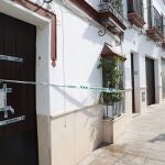 Las autopsias de los cadáveres de Osuna (Sevilla) arrojan que la mujer falleció asfixiada y él por golpes