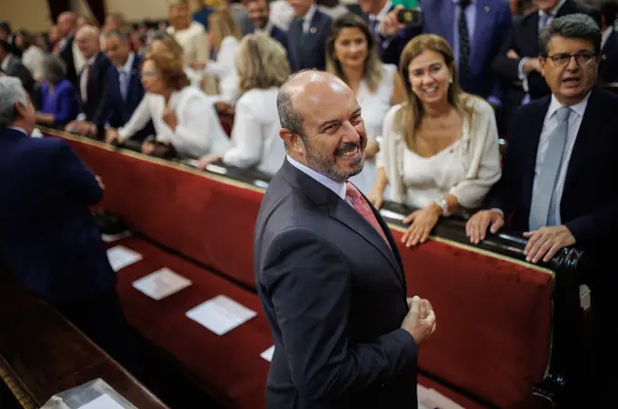 Pedro Rollán, así es el nuevo presidente del Senado