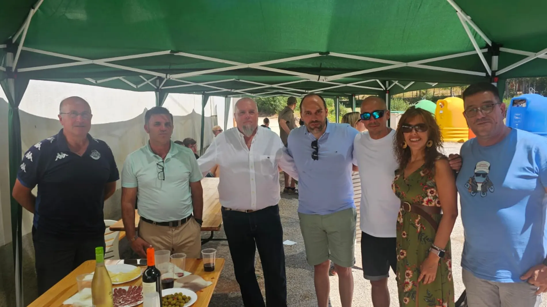 En la imagen, José Fernando Velilla, Manuel Menéndez, Óscar Cruz, Javier Calvo, Carlos Solla, Susana Garrido y Paul Bueno