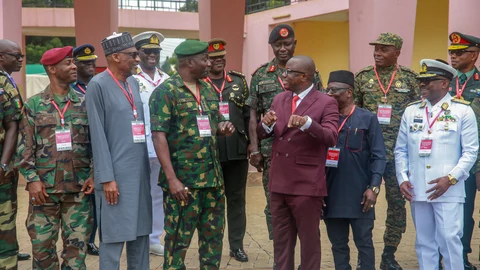 Accra (Ghana), 17/08/2023.- Ghana's Minister of Defence, Dominic Nitiwul (3-R) talks with General Christopher Musa, Chief of Defence Staff of Nigeria (3-L), next to other military leaders during a photo call before the Extraordinary Meeting Of The Economic Community of West African States (ECOWAS) Committee Of Chiefs of The Defence Staff in Accra, Ghana, 17 August 2023. The meeting, excluding Mali, Burkina Faso, Chad, Guinea and Niger, takes place a week after ECOWAS said a 'Äòstandby force'Äô could be used to restore democratically elected President Bazoum of Niger who has been held under house arrest with his wife and son since he was overthrown by the armed junta on 26 July 2023. (República Guinea) EFE/EPA/CHRISTIAN THOMPSON