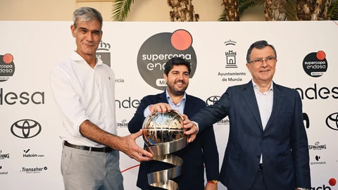 Presentación de la Supercopa de España de baloncesto que se celebrará en Murcia a mediados de septiembre