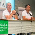 Los presidentes de Asaja Castilla y León y Burgos, Donaciano Dujo y Esteban Martínez, respectivamente, presentan los datos de la cosecha