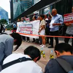 Varios pescadores protestan en Hong Kong por el vertido de Fukushima