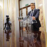 Patxi López aconseja a Sémper que "deje de hacer el tonto" apelando al apoyo de socialistas: "De ninguna de las maneras"