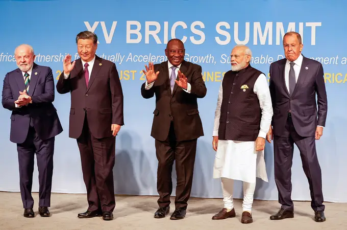 Las naciones BRICS anuncian un mundo igualitario mientras quince regímenes autoritarios solicitan su adhesión al bloque
