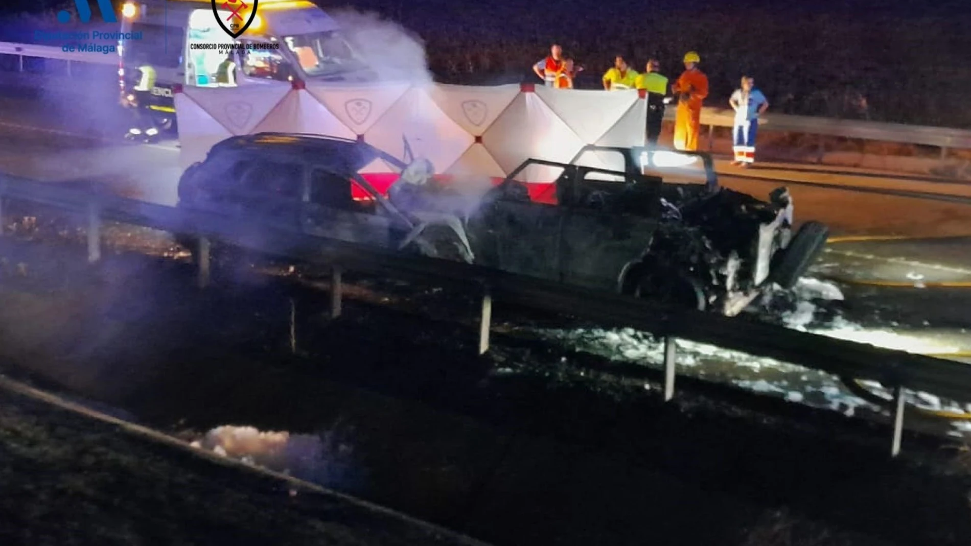 Buscan al conductor de uno de los vehículos implicados en un accidente mortal en Coín (Málaga)
