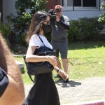 Silvia Bronchalo saliendo de la prisión de Koh Samui 
