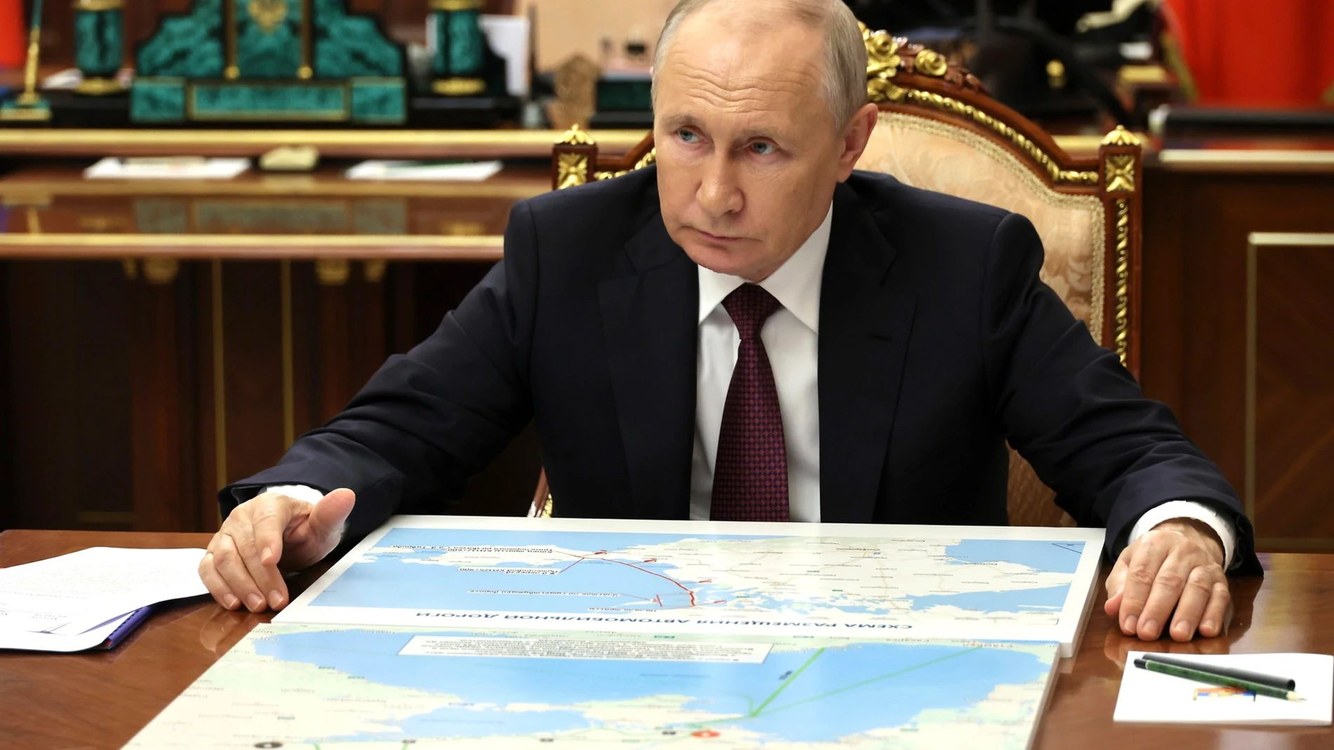 August 24, 2023, Moscow, Moscow Oblast, Russia: Russian President Vladimir Putin listens to acting governor of the Kherson region Vladimir Saldo during a face-to-face meeting at the Kremlin, August 24, 2023 in Moscow, Russia. 24/08/2023