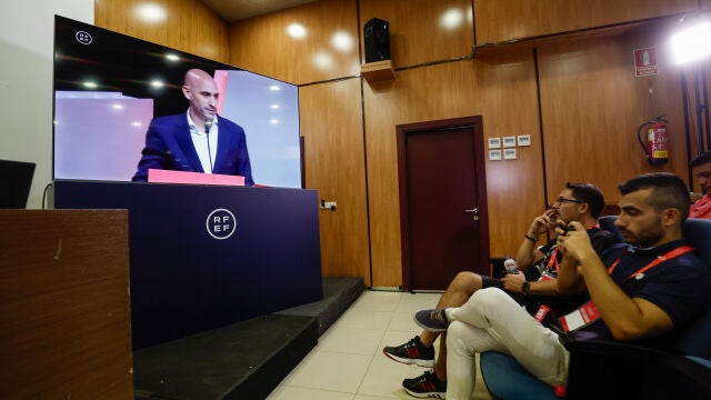 Luis Rubiales anuncia que no dimite como presidente de la RFEF