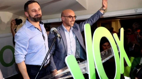 El líder de Vox, Santiago Abascal, participa en un mitin junto a Jorge Buxadé
