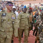 Miles de nigerinos manifiestan su apoyo a la junta golpista y piden la retirada de Francia