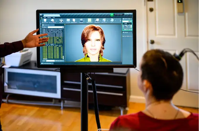 Un implante cerebral permite que una persona con parálisis se comunique mediante un avatar digital