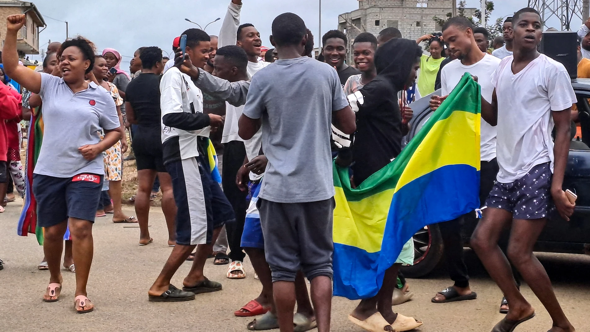 Gabonese army seizes power ending Bongo's regime