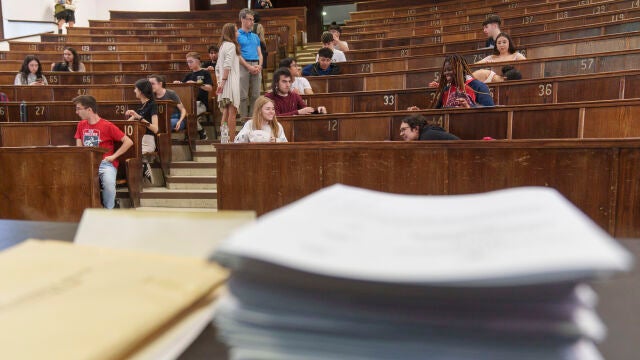 Examen EvAU en la acultad de Farmacia. 