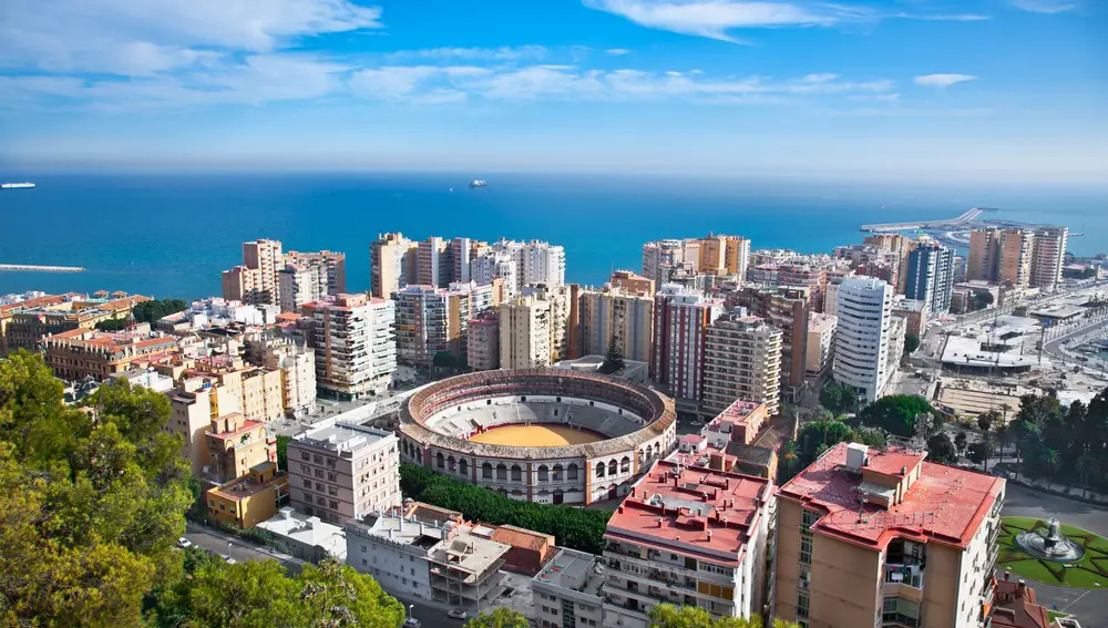 Vista panorámica de la ciudad de Málaga, Andalucía.