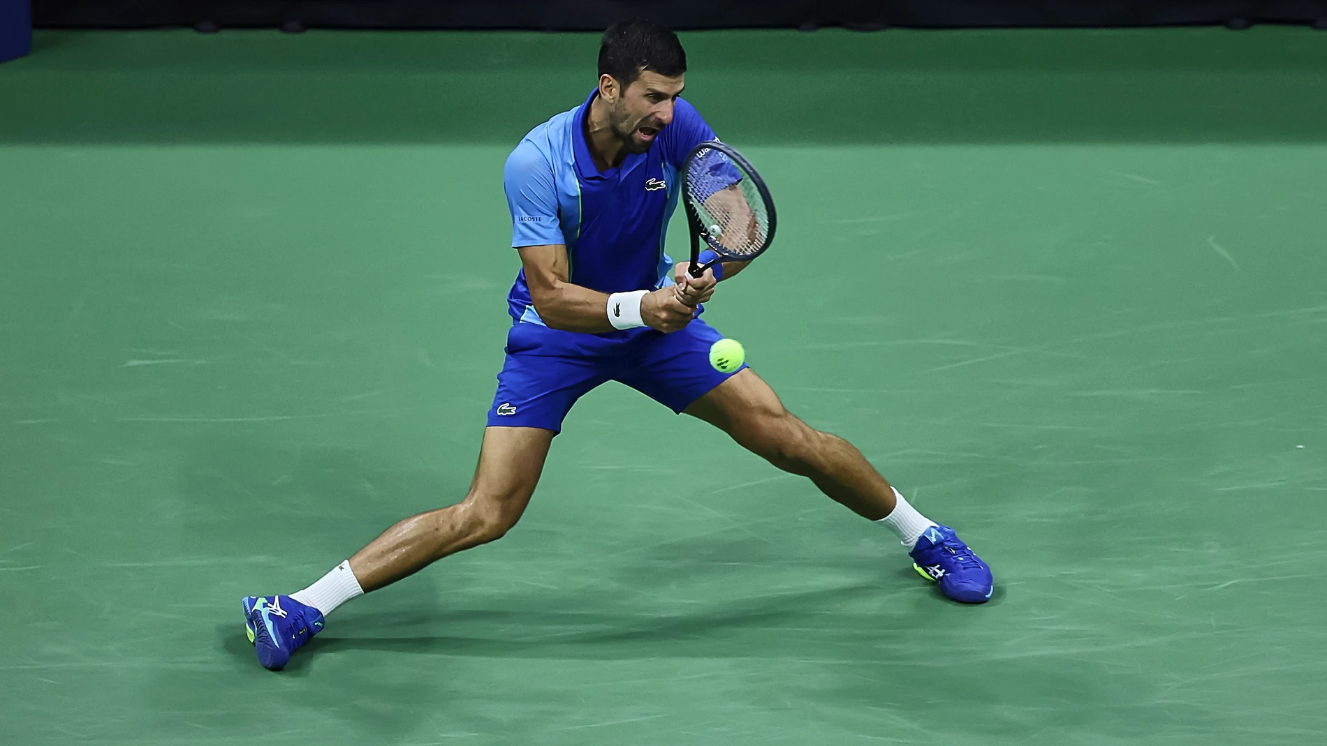 03 September 2023, US, New York: Serbian tennis player Novak Djokovic in action against Croatia's Borna Gojo during their Men's Singles round of 16 match of the 2023 US Open at the USTA Billie Jean King National Tennis Center. Photo: Mathias Schulz/ZUMA Press Wire/dpa Mathias Schulz/Zuma Press Wire/D / Dpa 03/09/2023 ONLY FOR USE IN SPAIN