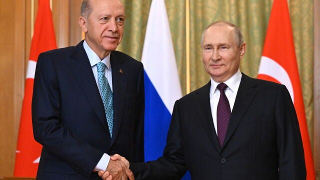 Russian President Putin and Turkey's President Erdogan meet in Sochi