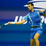 Tenis/US Open.- Novak Djokovic desarma a Taylor Fritz y se mete en unas semifinales de récord en el US Open