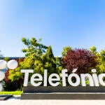 España aplicará los mecanismos para velar por Telefónica tras irrumpir el saudí STC Group