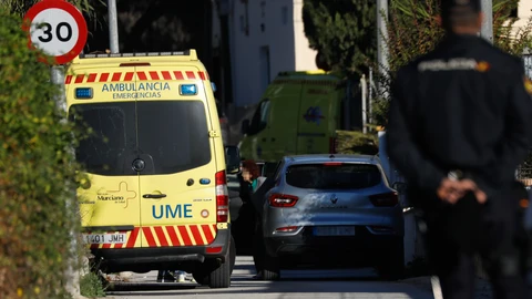 Imagen de archivo de una ambulancia en Murcia