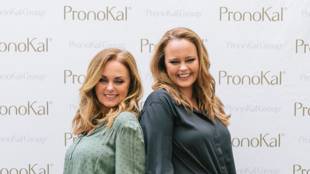 Las hermanas Carmen Morales y Shaila Dúrcal